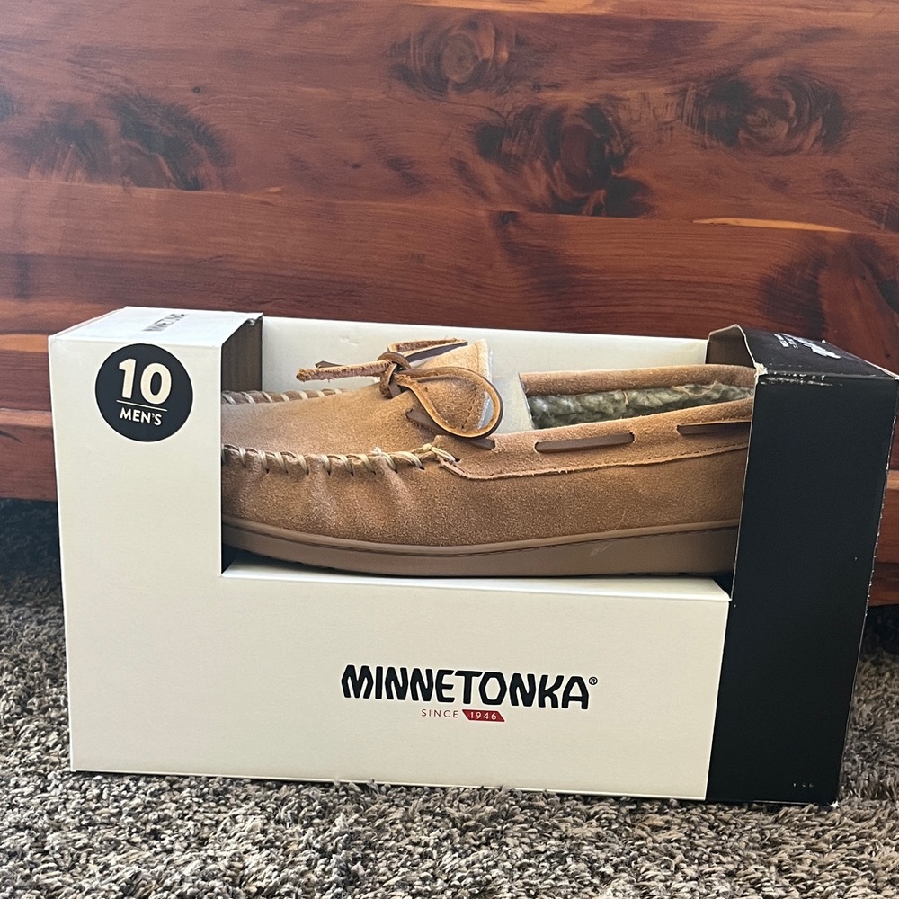 Minnetonka Men's Brown Loafers